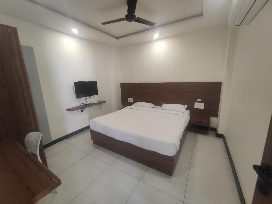 Super Townhouse Shivamogga Formerly Karthik Bhavan Exterior photo